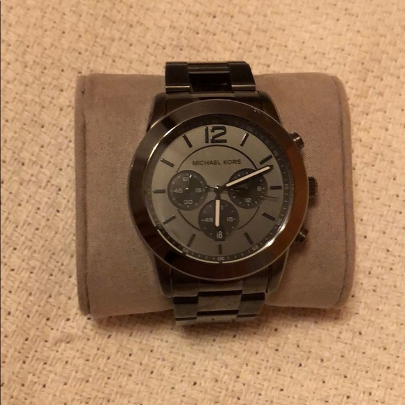 Michael Kors Watch - Picture 2 of 4